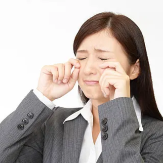 強度近視でリスクが身に染みた女性